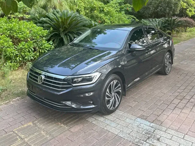 Фотография автомобиля — Volkswagen Sagitar