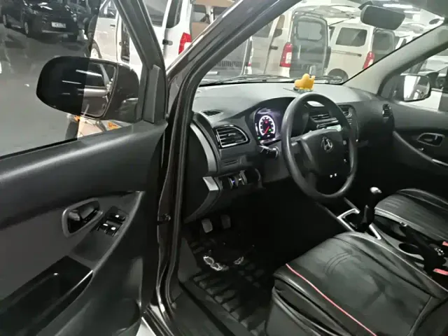 Changan Ono S — Фото автомобиля 15