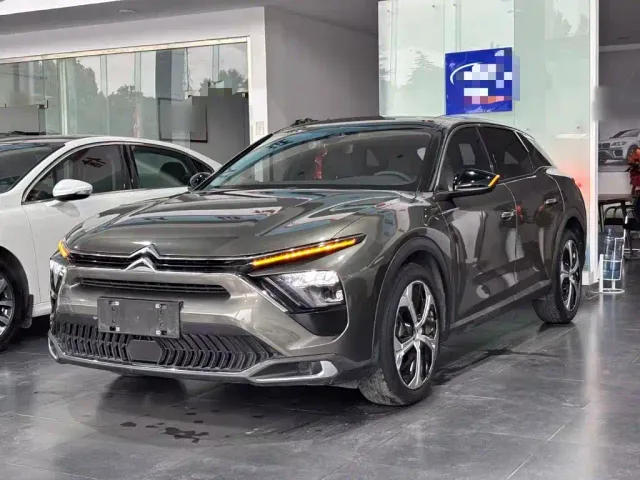 Фотография автомобиля — Citroen C5 X