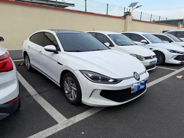 Volkswagen Lamando — Фото автомобиля 3