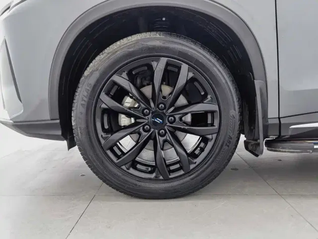 Changan X5 Plus — Фото автомобиля 17