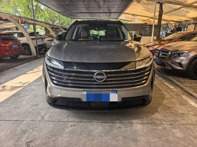 Nissan Terra — Фото автомобиля 2