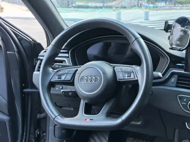 Audi A4L — Фото автомобиля 2