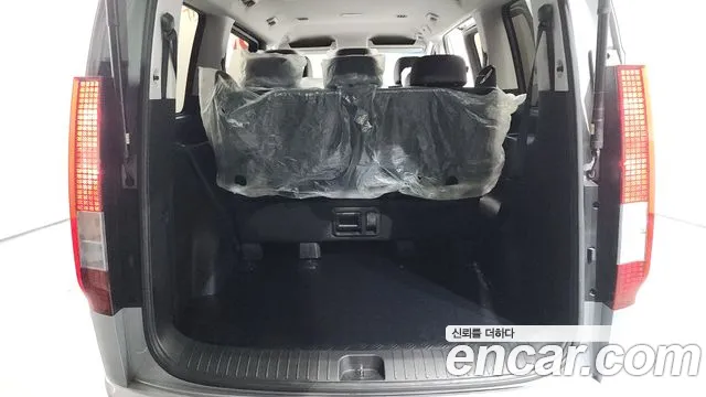 Hyundai Staria Staria 4WD Tourer 9 мест — Фото автомобиля 20