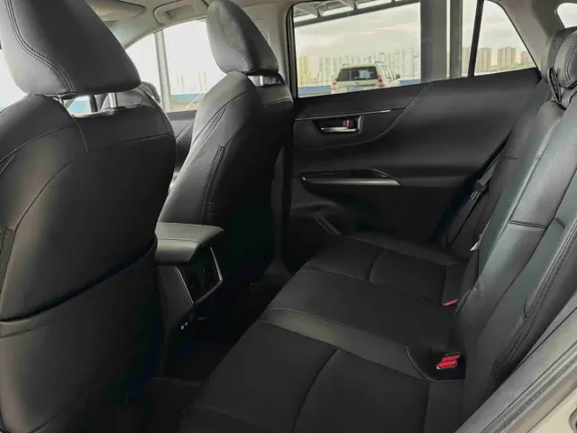 Toyota Harrier — Фото автомобиля 10