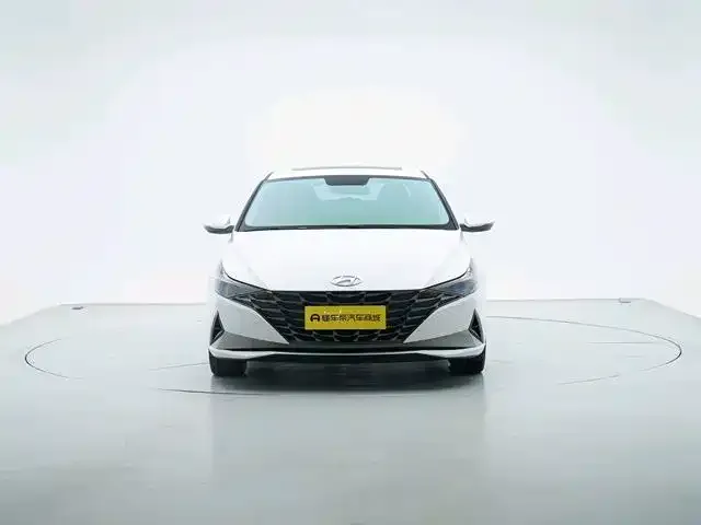 Hyundai Elantra — Фото автомобиля 7