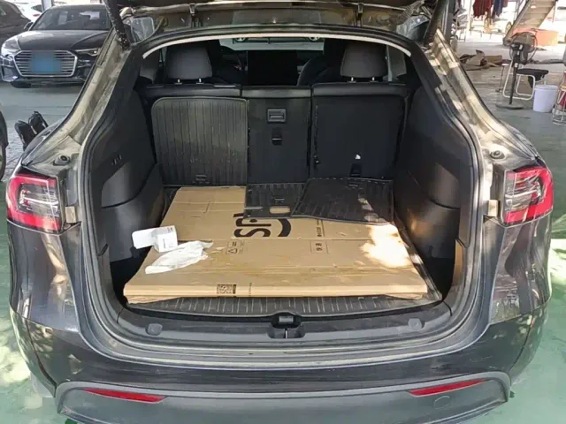 Tesla Model Y — Фото автомобиля 18