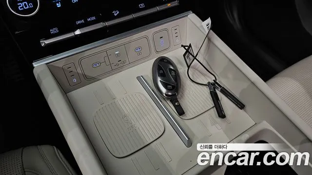 Hyundai Santa Fe — Фото автомобиля 30