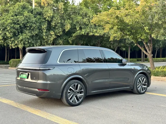 Li Auto L9 — Фото автомобиля 9