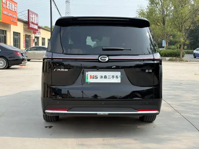 GAC Trumpchi E8 — Фото автомобиля 5