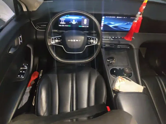 Roewe D7 — Фото автомобиля 11