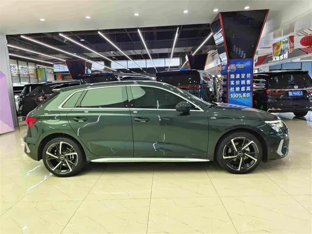 Audi Audi A3 2023 Facelift Sportback 35 TFSI Fashion Sport — Фото автомобиля 16
