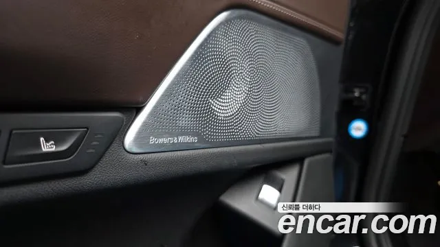 BMW 7-Series — Фото автомобиля 27