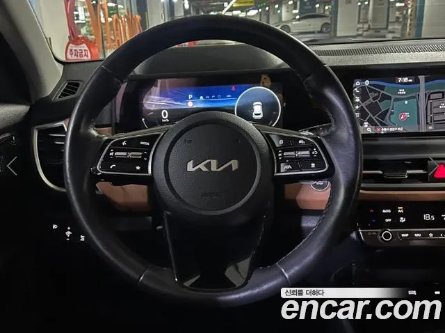 Kia Seltos New — Фото автомобиля 11