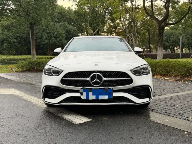 Mercedes-Benz C-Class — Фото автомобиля 3