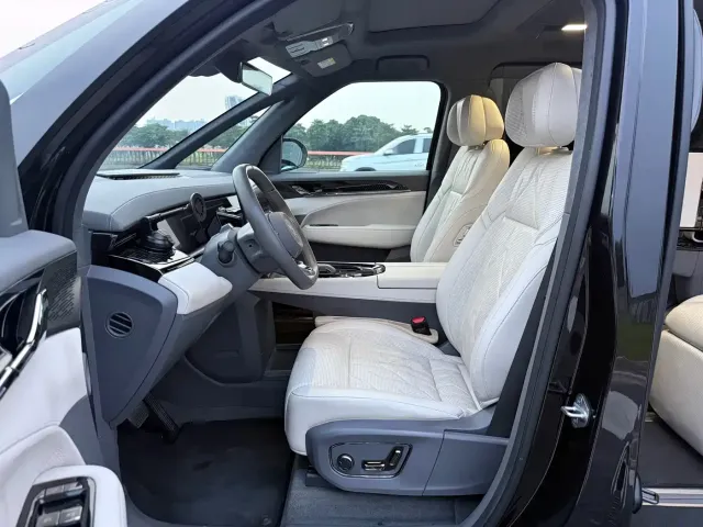ZEEKR Zeekr 009 2024 6-seat Executive AWD 108kWh — Фото автомобиля 4