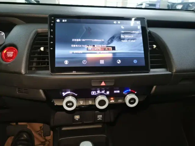 Honda Fit — Фото автомобиля 12