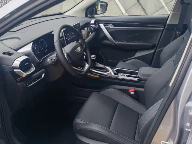 Geely Binyue — Фото автомобиля 13