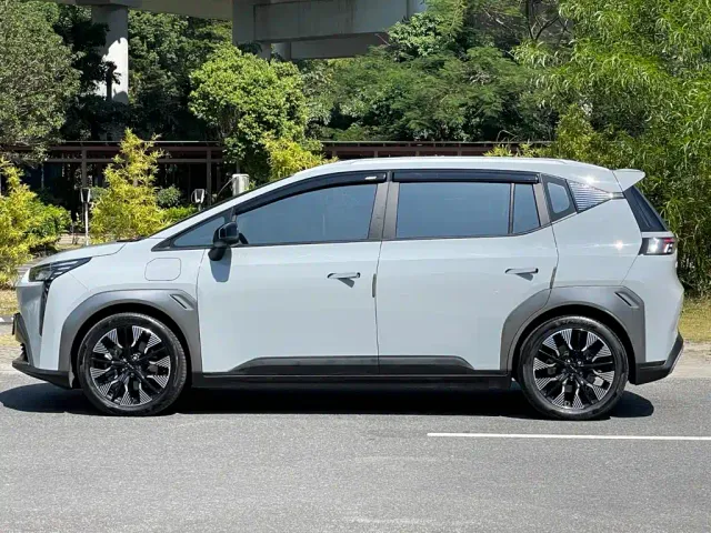 GAC Aion Y — Фото автомобиля 6