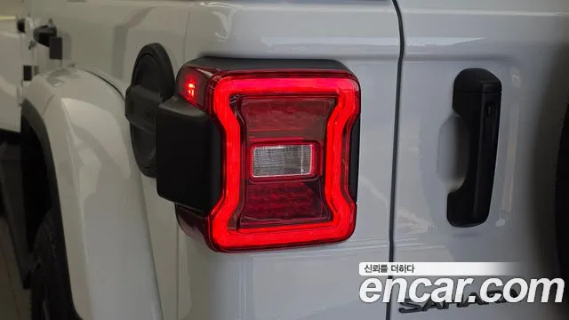 Jeep Wrangler JL — Фото автомобиля 23
