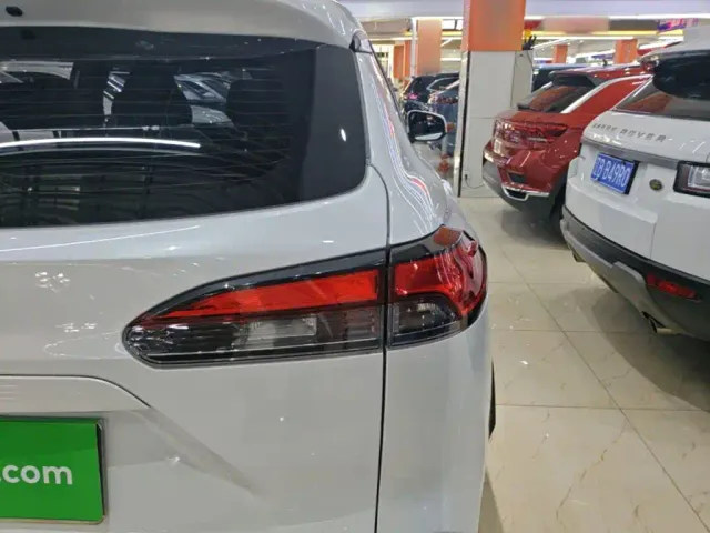Toyota Corolla Cross 2022 2.0L Luxury Edition — Фото автомобиля 7