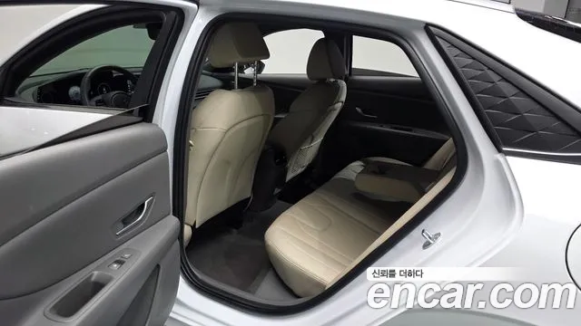 Hyundai Avante — Фото автомобиля 16