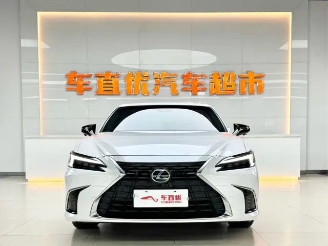 Lexus Lexus ES 2025 200 Ultimate Edition — Фото автомобиля 3