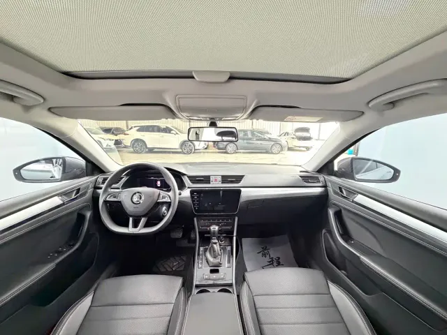 Skoda Superb — Фото автомобиля 6