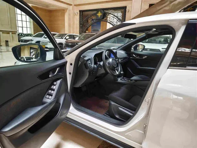 Mazda CX-4 — Фото автомобиля 5