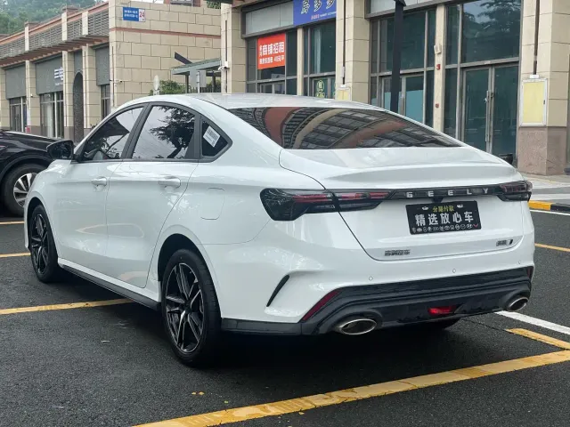 Geely Binrui — Фото автомобиля 7