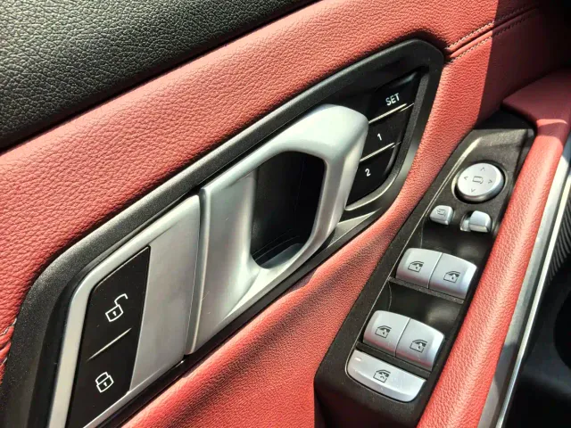 BMW 3 Series — Фото автомобиля 10