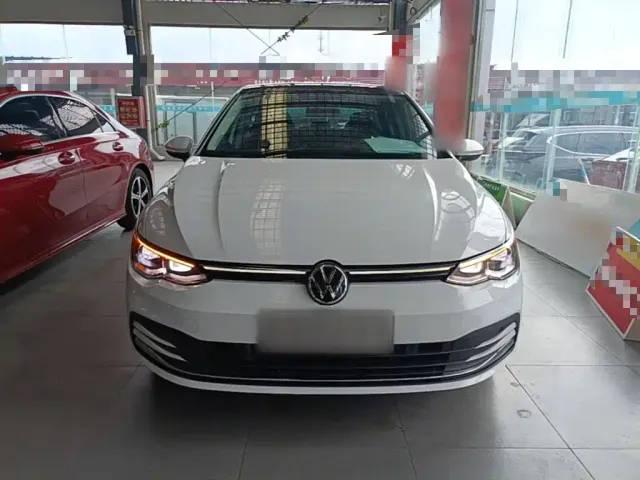Volkswagen Golf — Фото автомобиля 2
