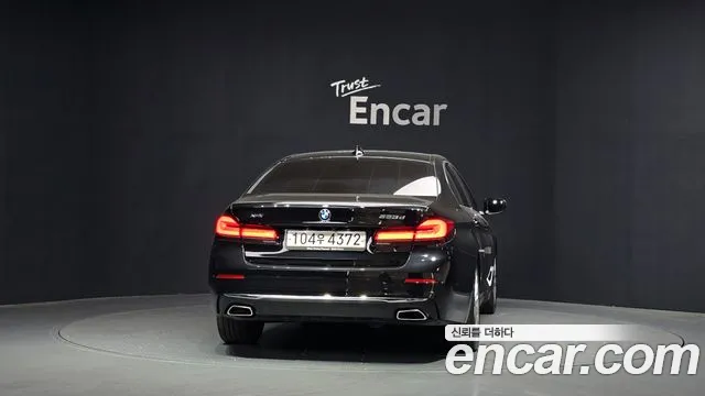 BMW 5-Series 5 серия (G30) 523d xDrive Luxury — Фото автомобиля 4