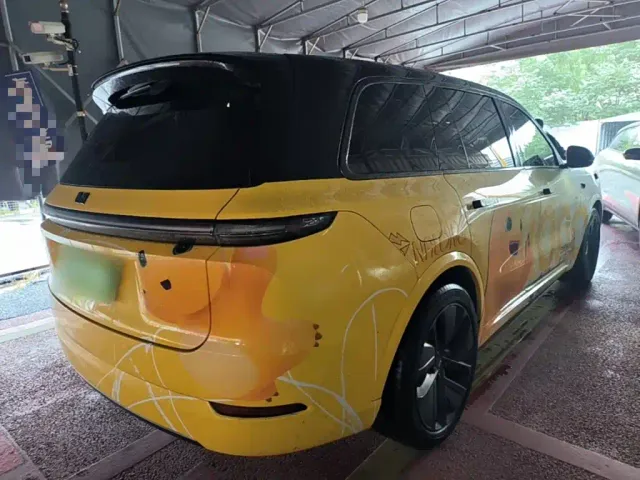 Li Auto L9 — Фото автомобиля 6