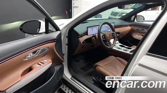 Genesis GV70 — Фото автомобиля 15