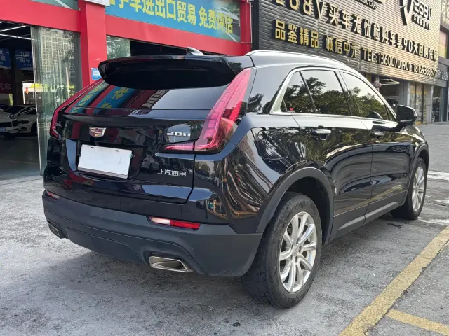 Cadillac XT4 — Фото автомобиля 10