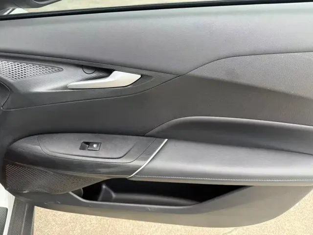 Changan Eado — Фото автомобиля 13
