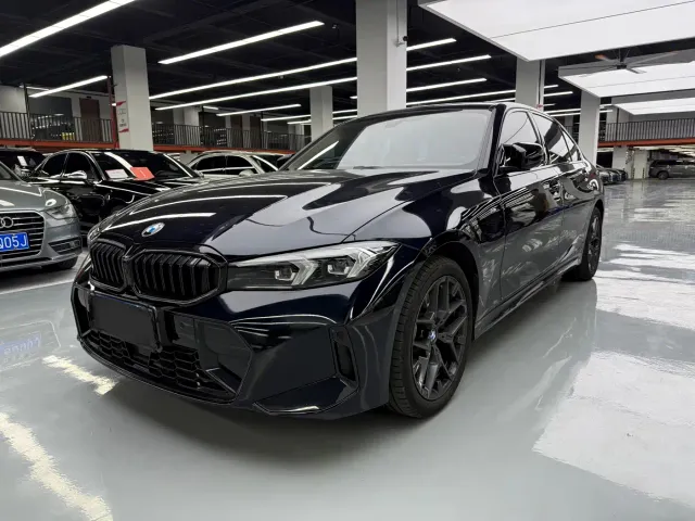 Фотография автомобиля — BMW 3 Series