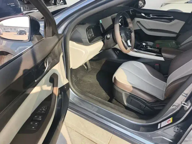 BYD Qin PLUS — Фото автомобиля 15