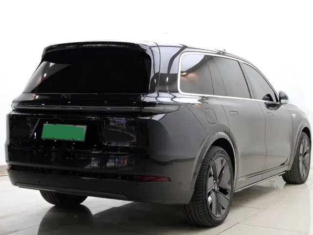 Li Auto L9 — Фото автомобиля 10