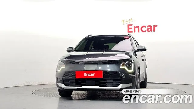 Kia Niro — Фото автомобиля 3