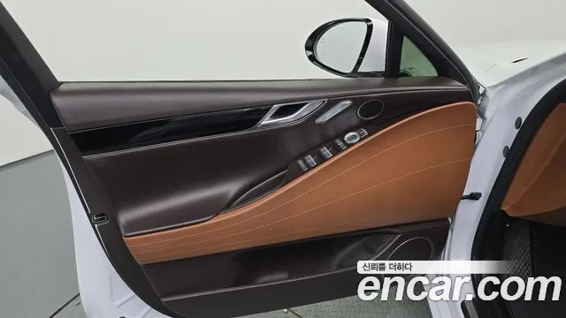 Genesis G80 Бензин 2.5 турбо 2WD — Фото автомобиля 24