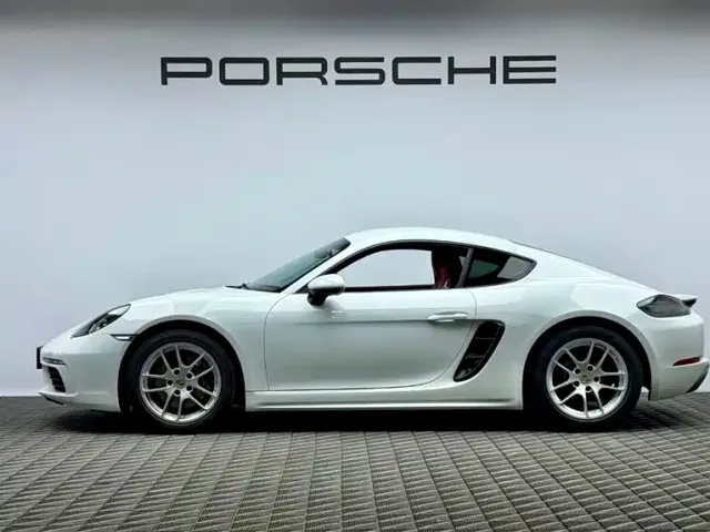 Porsche 718 — Фото автомобиля 4