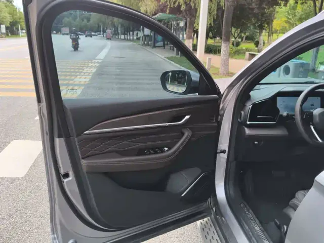 Geely Xingyue L — Фото автомобиля 7