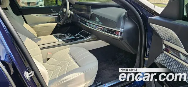 BMW 7-Series 7 серия (G70) — Фото автомобиля 12