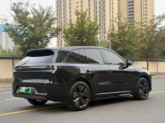Li Auto L6 — Фото автомобиля 17