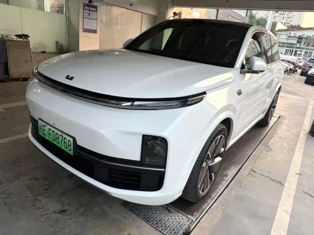 Фотография автомобиля — Li Auto L9