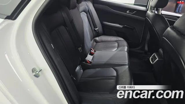 Kia K5 K5 3 поколение 2.0 LPI(Для проката) — Фото автомобиля 25