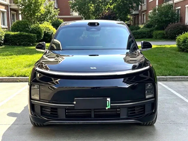 Li Auto L9 — Фото автомобиля 2