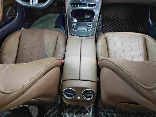 Mercedes-Benz E-Class — Фото автомобиля 7
